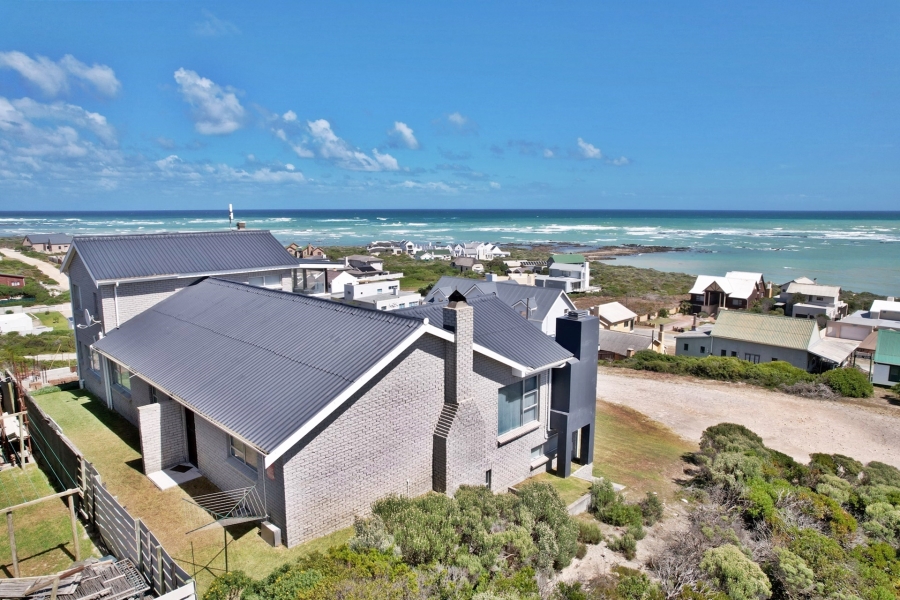 6 Bedroom Property for Sale in Suiderstrand Western Cape